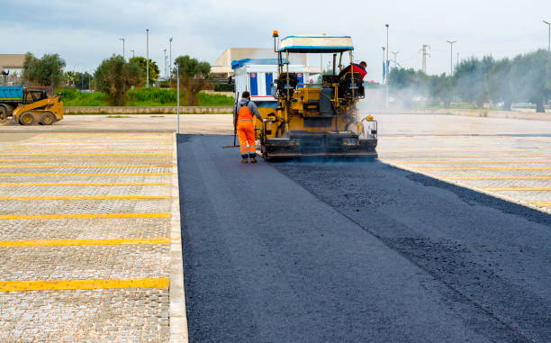 Best Driveway Pavers Near Me  in Pardeeville, WI